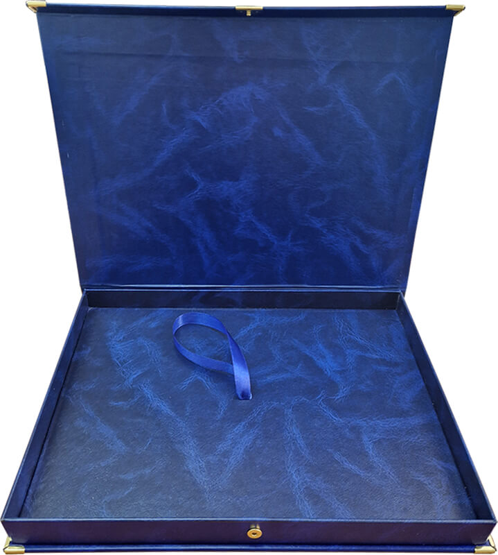Коробка подарочная (синяя) 1068-310-003